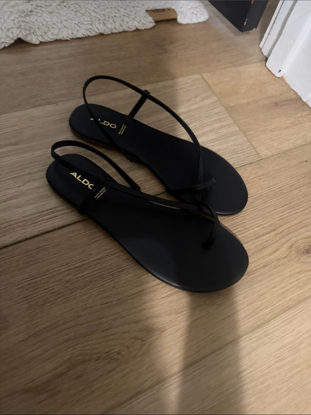 Aldo Black Minimal leather Strappy Flat Sandals 8